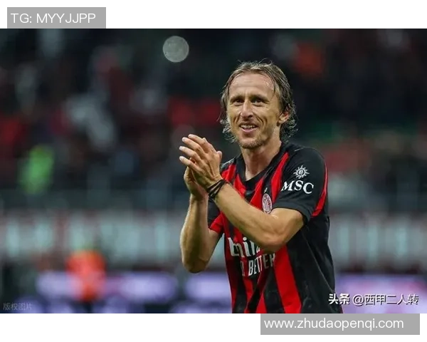 足球明星脑袋之最圆润造型引发球迷热议与讨论 足球明星脑袋之最圆润造型引发球迷热议与讨论